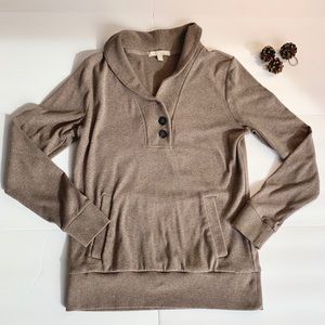 🌵Banana Republic Sweater Tan Small